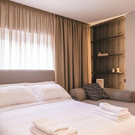Two Steps Apartments Tirana Bagian luar foto