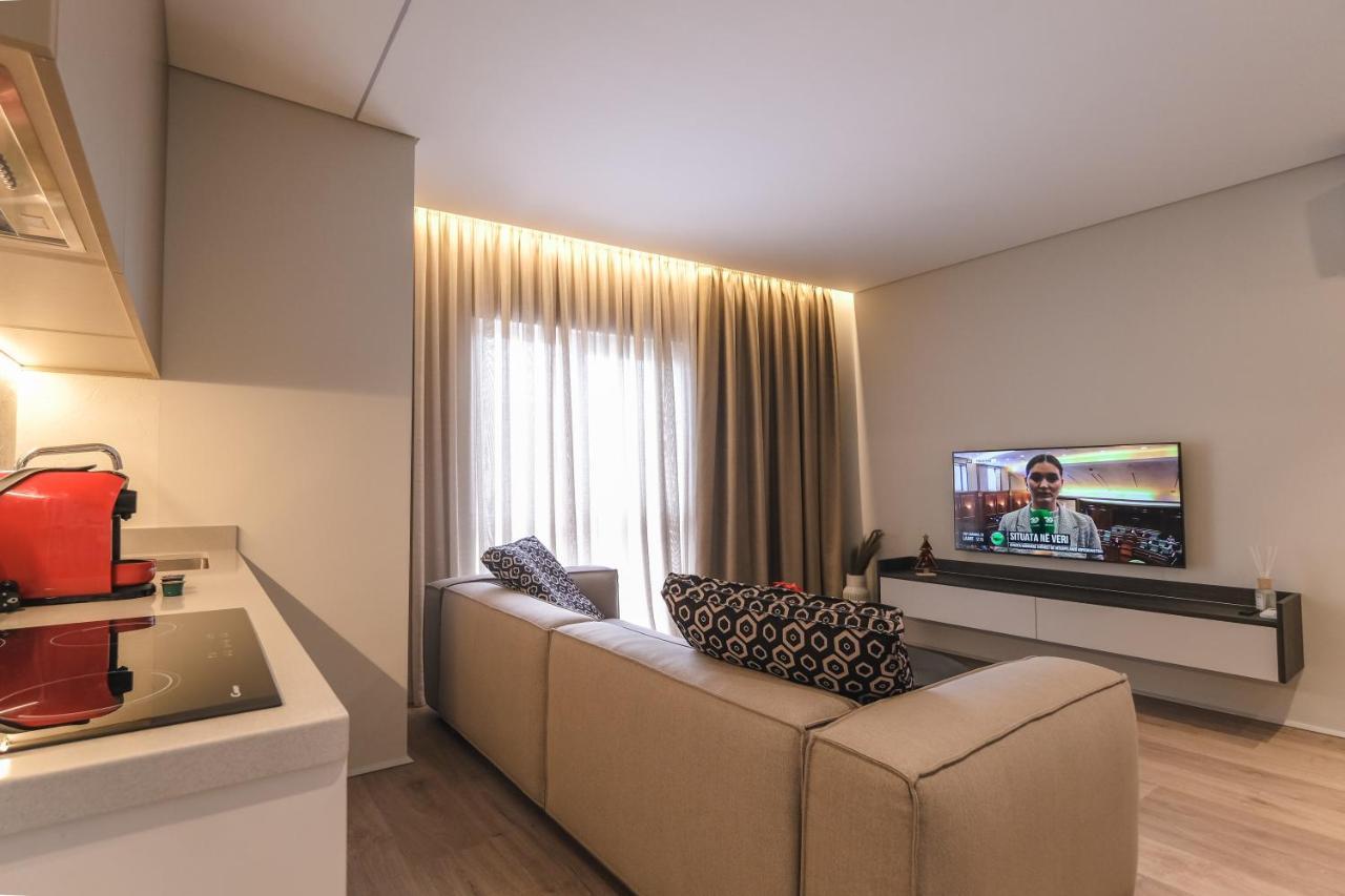 Two Steps Apartments Tirana Bagian luar foto