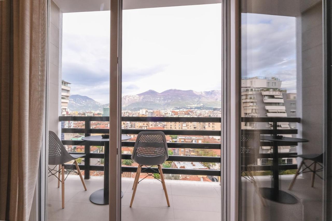 Two Steps Apartments Tirana Bagian luar foto