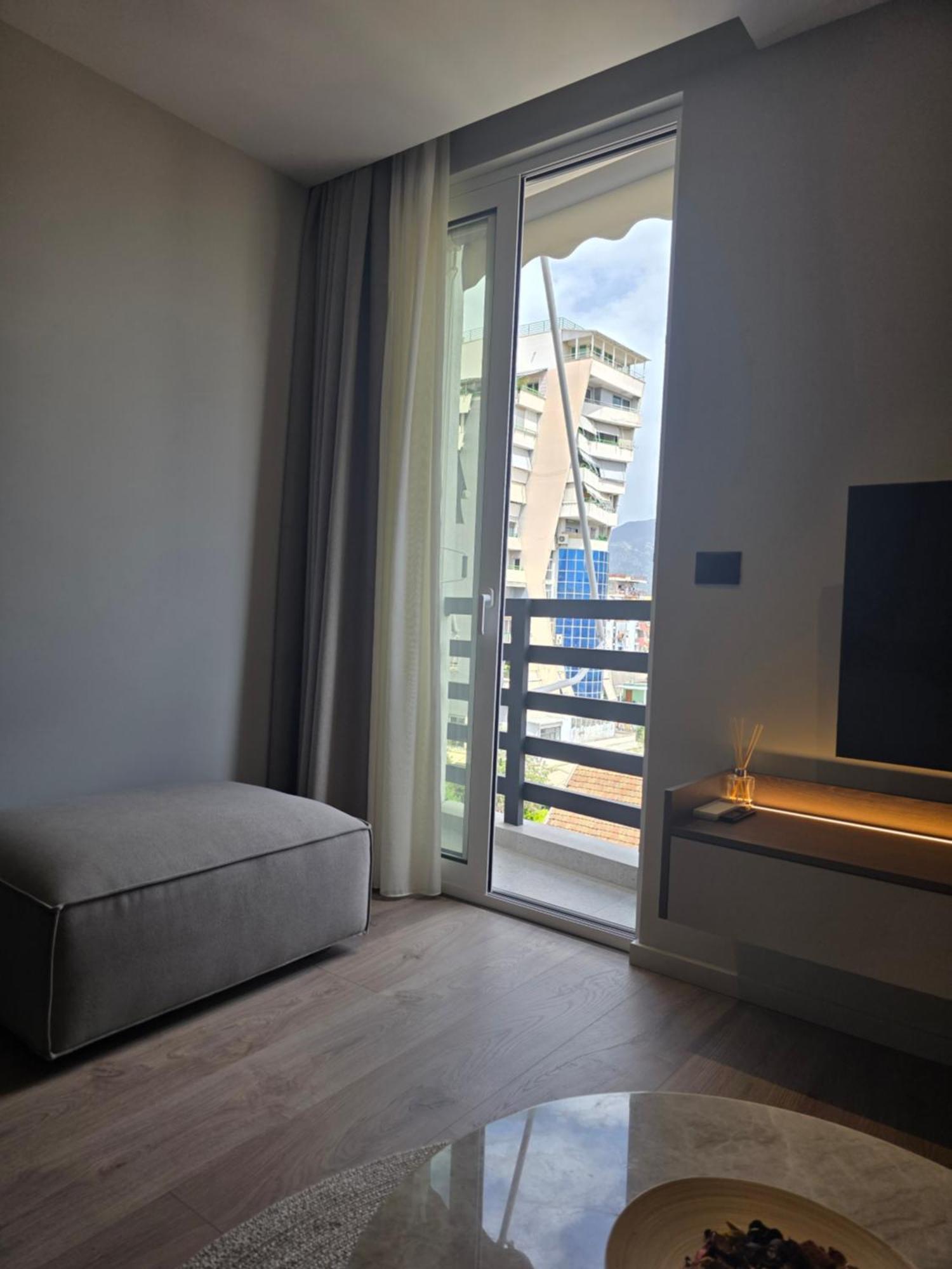 Two Steps Apartments Tirana Bagian luar foto